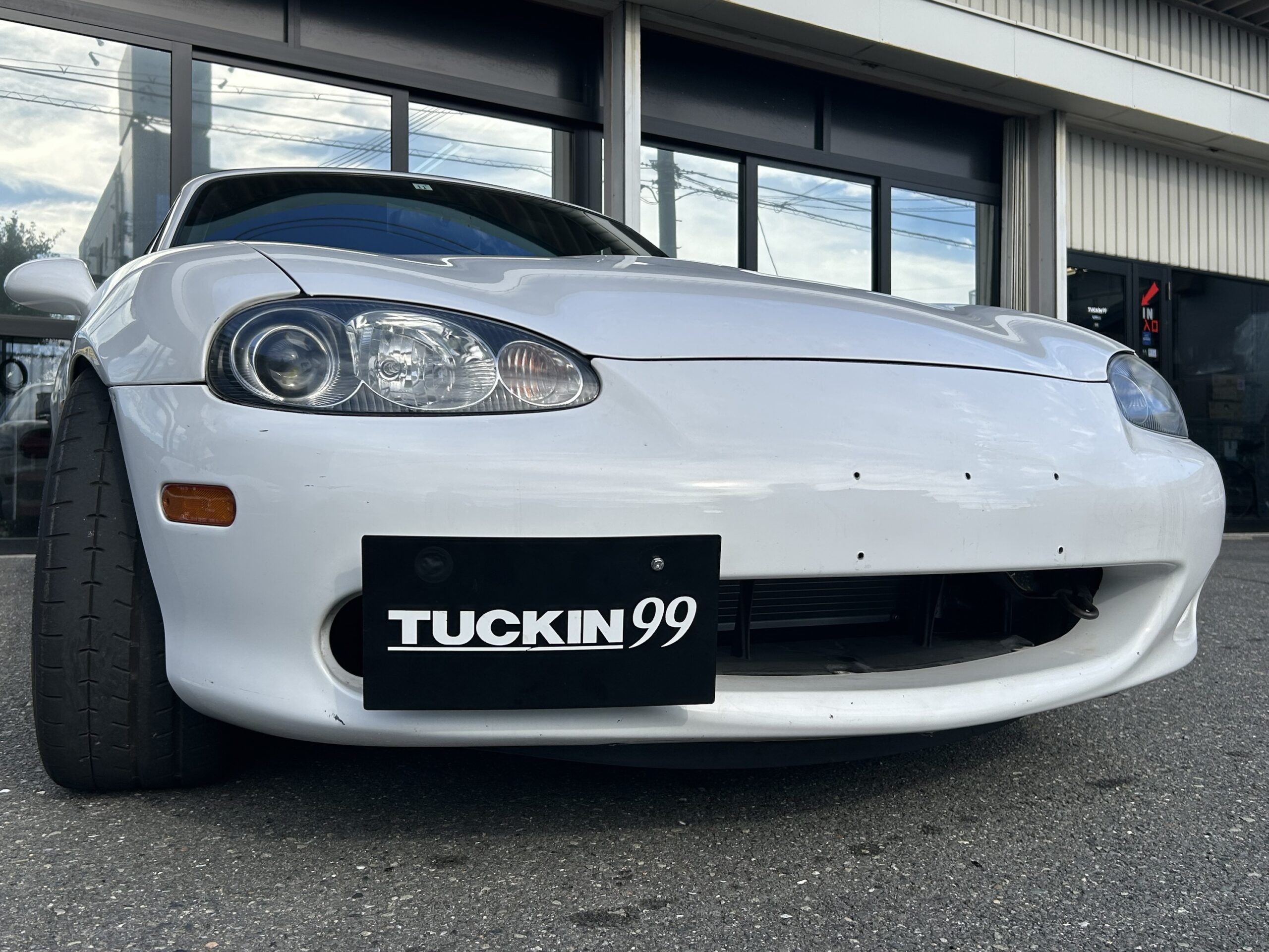 NDロードスター ナンバーオフセットステー 運転席側 ナンバープレートステー (運転席側オフセット) – TUCKIN99